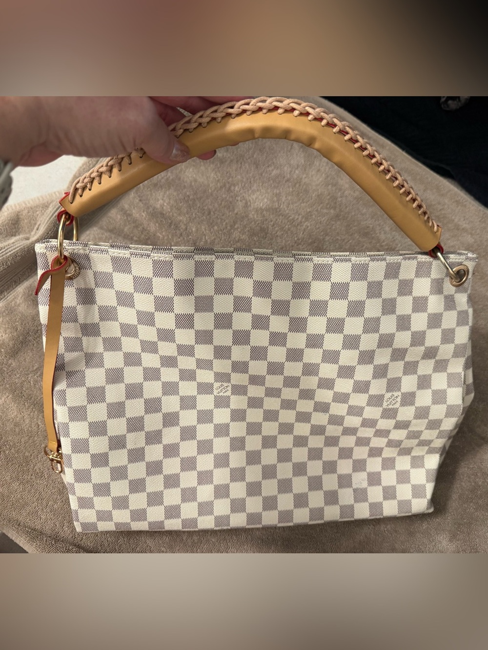 Desinger Inspired Checked Creamish White Purse (Tote Bag) w/matching wallet - - Picture 2 of 15